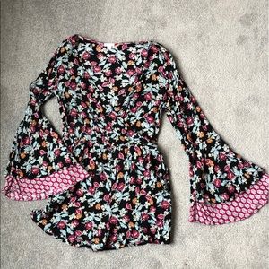 Floral romper with pockets